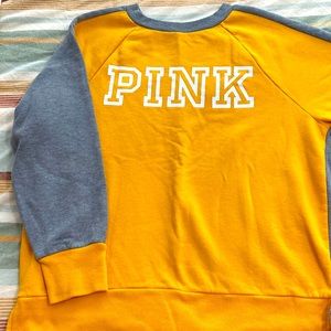 Women’s PINK crewneck